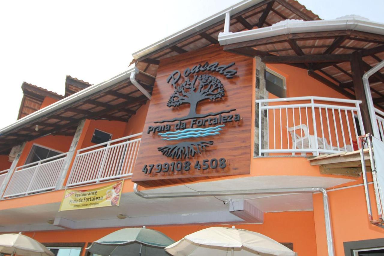 Pousada Praia Da Fortaleza 450 Metros Do Parque Beto Carrero Com Cafe Da Manha Penha  Exterior foto